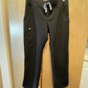 Figs Black Kade Cargo Scrub Pants Small